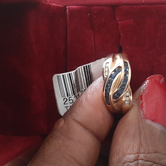 10K YELLOW GOLD SAPPHIRE/ DIAMOND RING - Picture 3 of 6